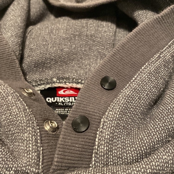 Good condition Quiksilver hoodie XL - Picture 2 of 4